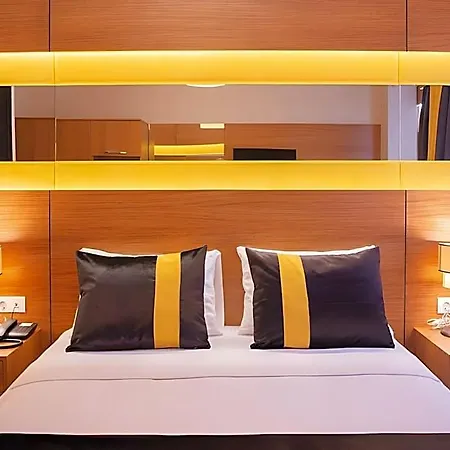 Hotel Karamans Sirkeci 4*